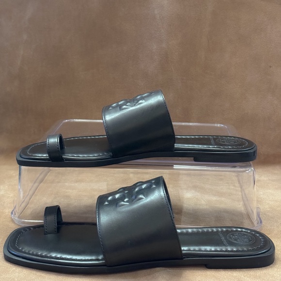 Tory Burch Toe Ring Flat Sandal. EUC Size 7M - Picture 4 of 6